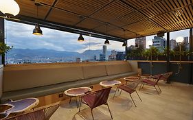 14 Urban Hotel